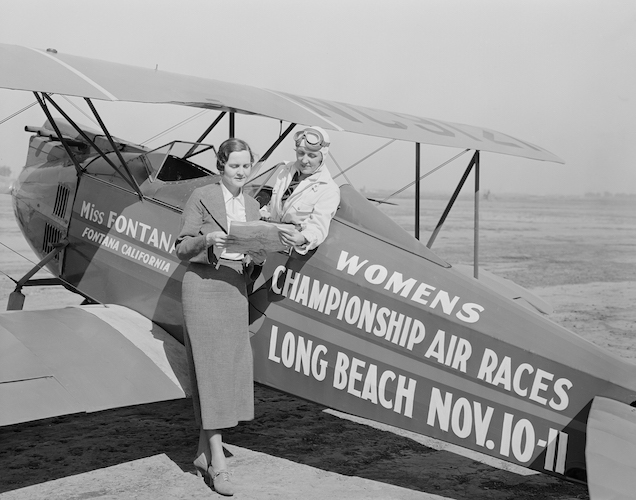 Air Race Women high resolution image