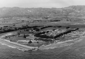 Old black and white photo of UCSB campus
