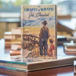 Book cover of "Grapes of Wrath" first edition