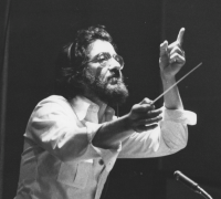 Arthur Rubinstein conducting