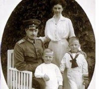 Family photo, from Frank Gruenthal Collection